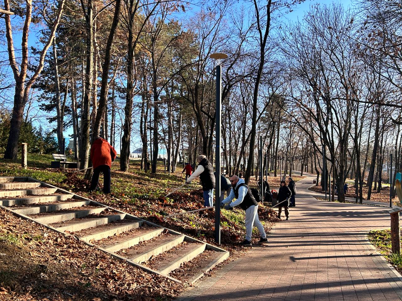 В рамках городской экологической программы «ЧИСТО Кисловодск» продолжается череда субботников В рамках городской экологической программы «ЧИСТО Кисловодск» продолжается череда субботников