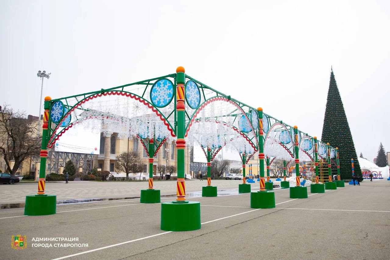 «Сказочный лес» уже растет на площади Ленина в Ставрополе «Сказочный лес» уже растет на площади Ленина в Ставрополе