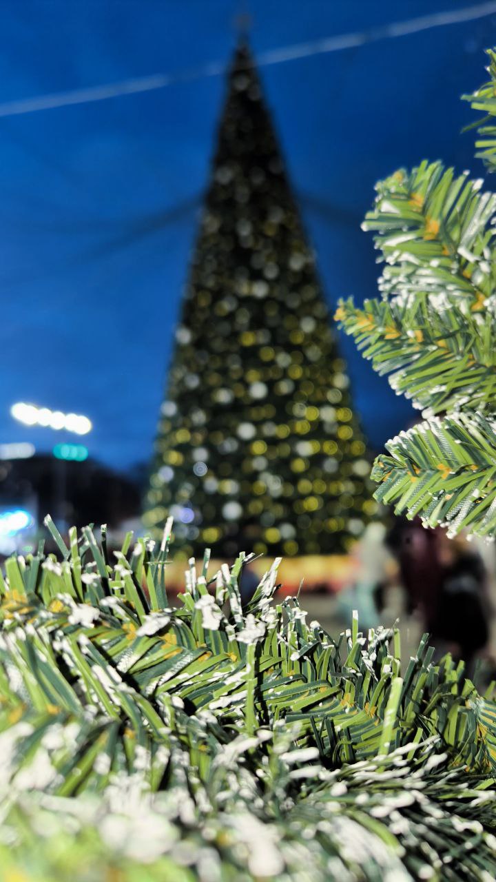 На Театральной площади оформлены яркие фотозоны для классных снимков! На Театральной площади оформлены яркие фотозоны для классных снимков!