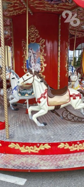 Центр Ставрополя преобразился к праздникам, хотя, конечно, снега не хватает