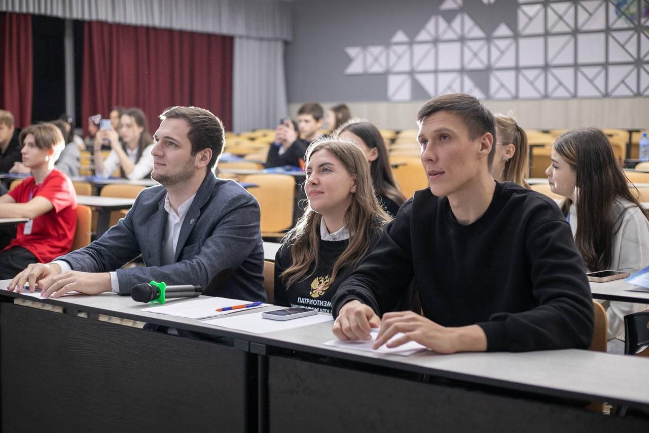 В Пятигорске прошел городской форум волонтёров «Я - доброволец!» В Пятигорске прошел городской форум волонтёров «Я - доброволец!»