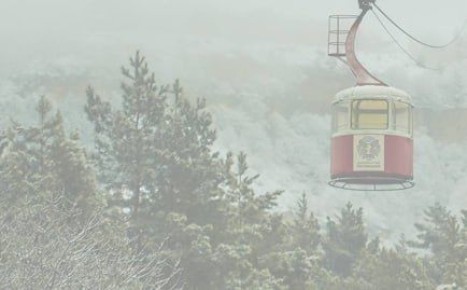 Работа канатной дороги в национальном парке «Кисловодский» приостановлена из-за сильного ветра