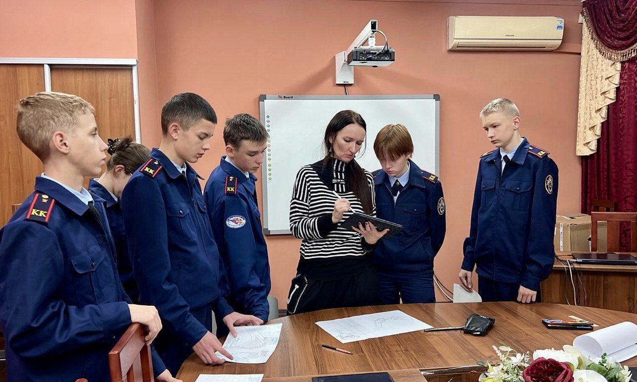 Сотрудники краевого управления СК России организовали для кадет мастер-класс по живописи