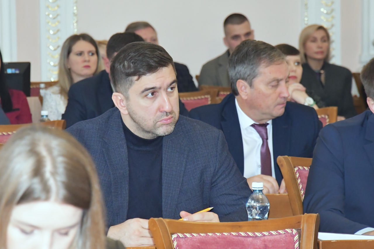 Георгий Колягин провел очередное заседание муниципального парламента Георгий Колягин провел очередное заседание муниципального парламента