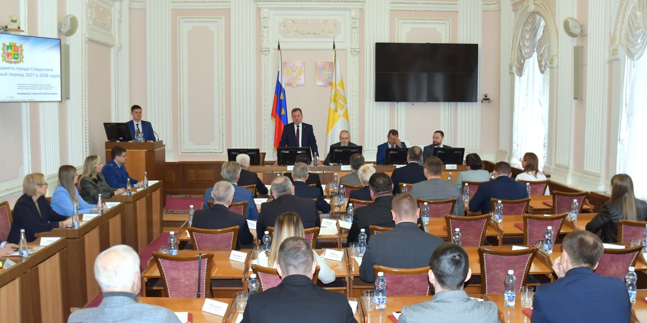 Георгий Колягин провел очередное заседание муниципального парламента