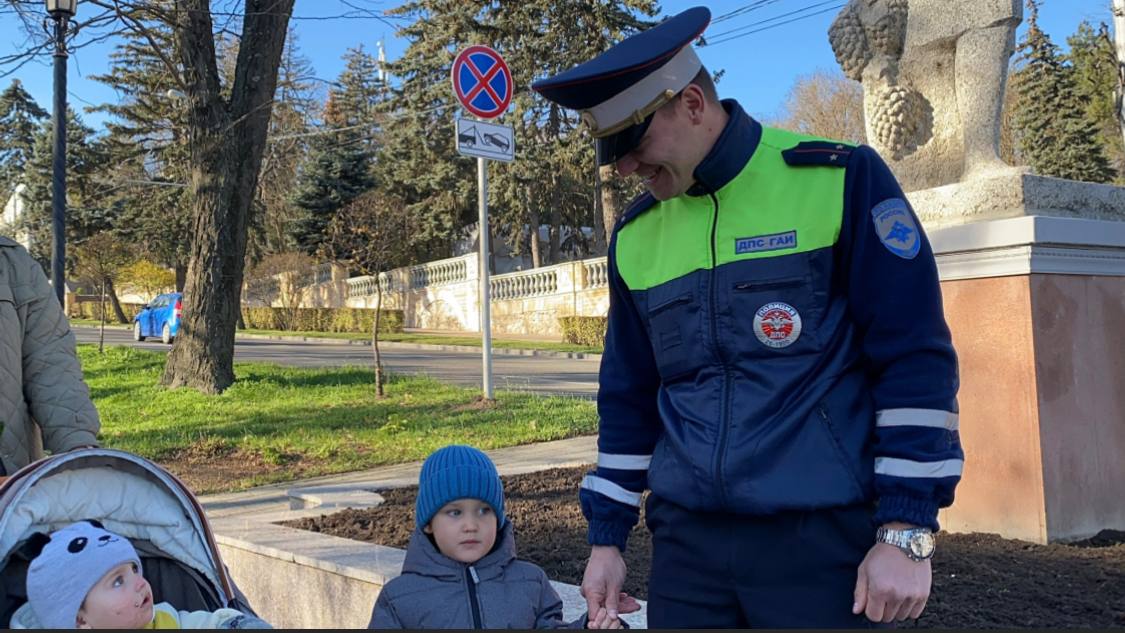 Рейд Госавтоинспекции Ставрополя: контроль перевозки несовершеннолетних пассажиров