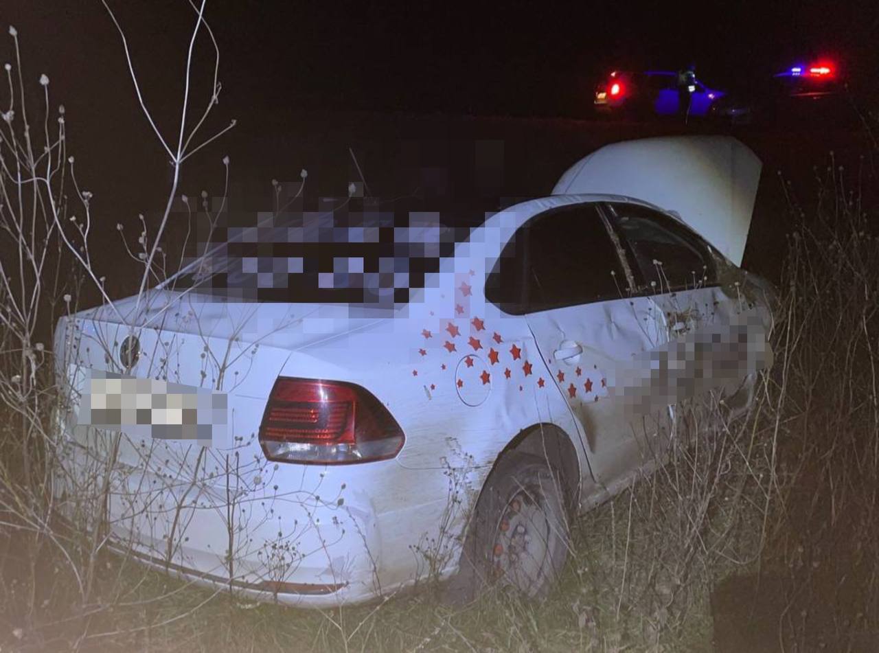 В Изобильненском округе в результате съезда с дороги пострадал водитель В Изобильненском округе в результате съезда с дороги пострадал водитель