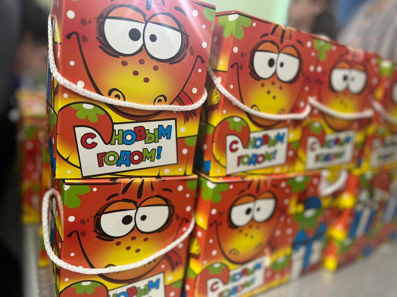 Евгений Моисеев: Подготовили более 5,5 тыс. новогодних подарков для наших юных кисловодчан Евгений Моисеев: Подготовили более 5,5 тыс. новогодних подарков для наших юных кисловодчан