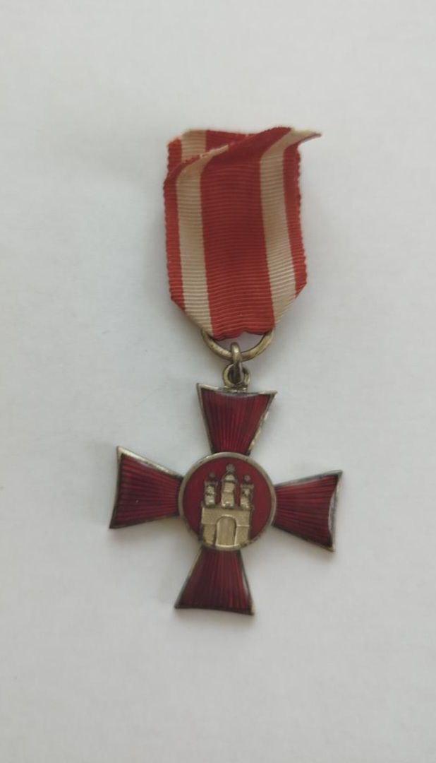 Контрабандист, отправивший в Ставрополь ордена и медали прошлого века, выплатит штраф Контрабандист, отправивший в Ставрополь ордена и медали прошлого века, выплатит штраф