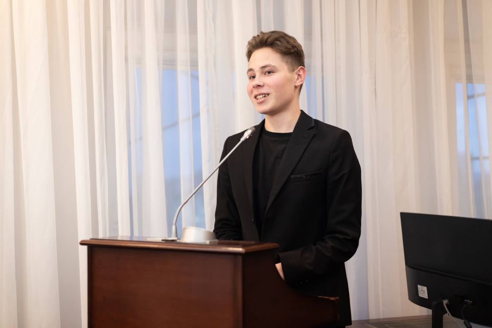 ���� ����������� ����� � ������� ������������ ����� ��� ������� �����������