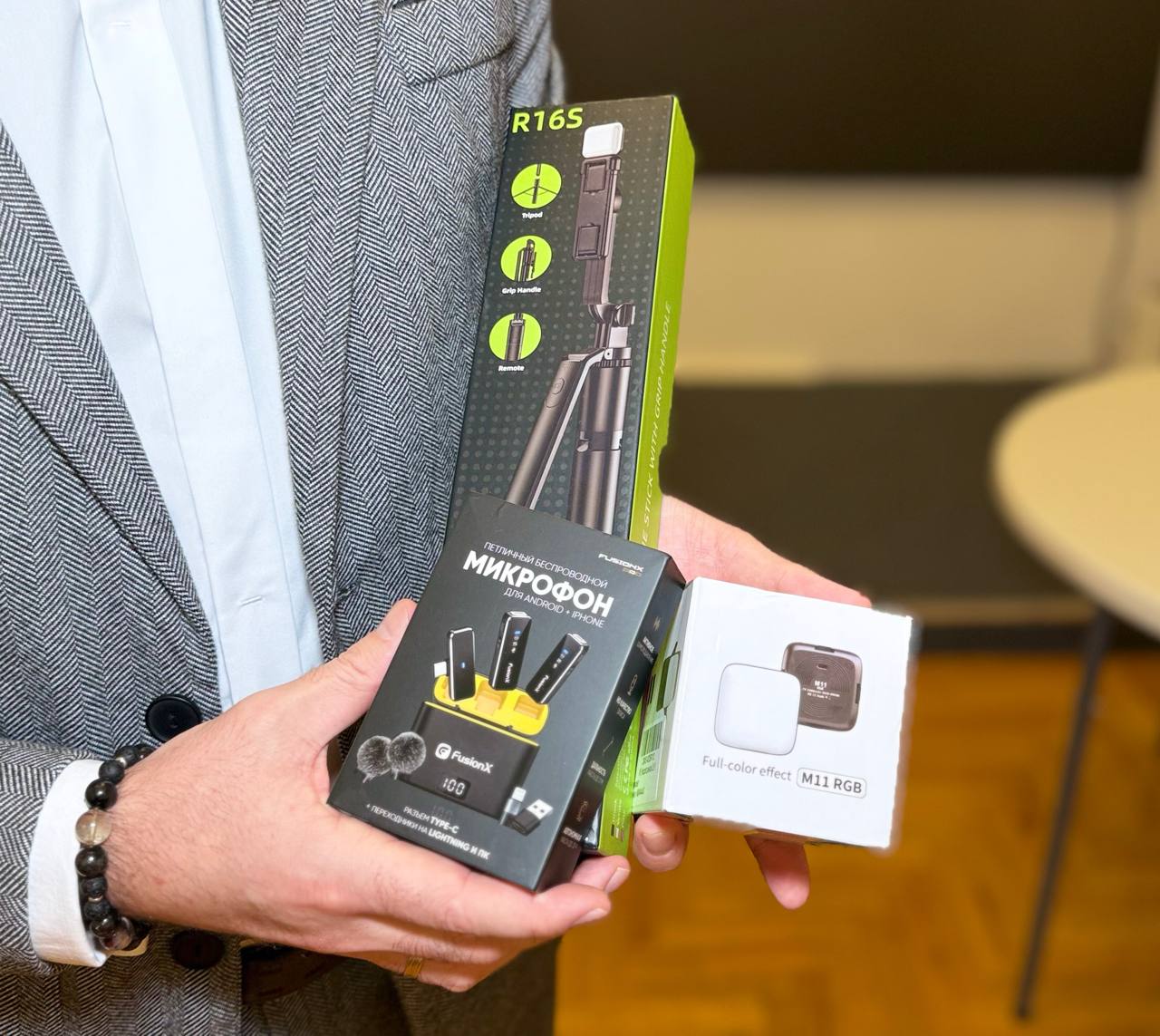 Депутаты городского парламента отметили достижения школьных волонтеров Депутаты городского парламента отметили достижения школьных волонтеров