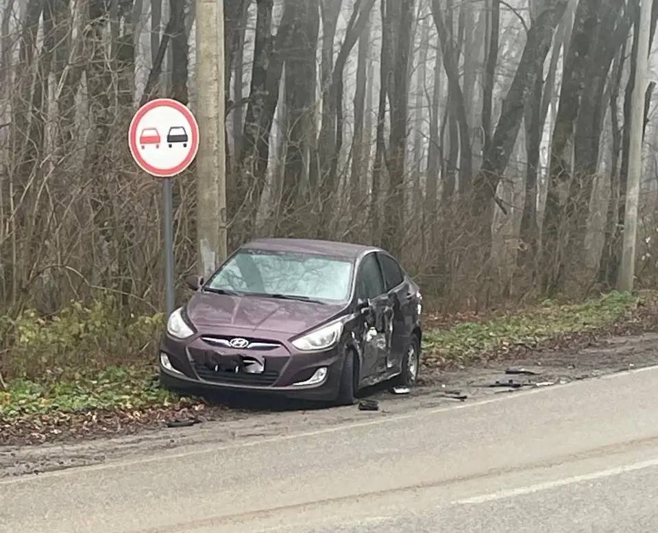 Вблизи Ставрополя в результате столкновения автомобилей пострадал пассажир Вблизи Ставрополя в результате столкновения автомобилей пострадал пассажир