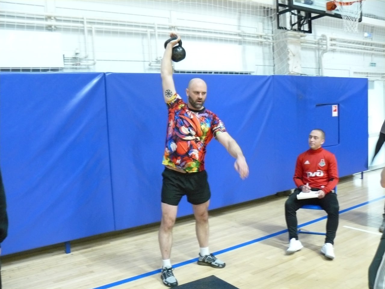 СДАЁМ НОРМЫ ГТО!. Сегодня в физкультурно-оздоровительном комплексе имени Героя Советского Союза А.И.Рыбникова, трудовые коллективы города Ессентуки различных возрастных групп, приняли участие в сдачи нормативов комплекса ГТО... СДАЁМ НОРМЫ ГТО!. Сегодня в физкультурно-оздоровительном комплексе имени Героя Советского Союза А.И.Рыбникова, трудовые коллективы города Ессентуки различных возрастных групп, приняли участие в сдачи нормативов комплекса ГТО...