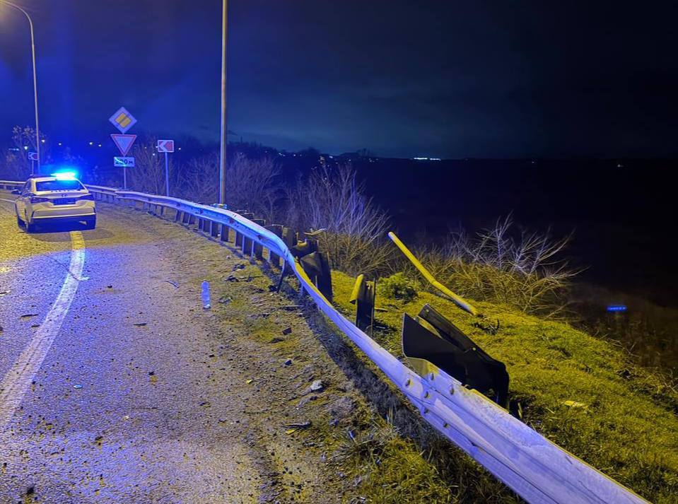 В Кочубеевском округе на автодороге «Кавказ» погиб водитель в результате съезда с дороги