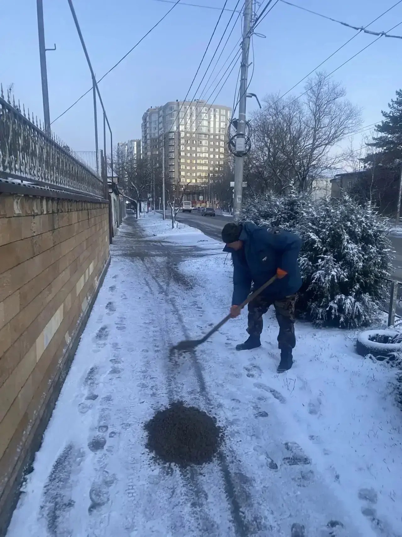 Коммунальные службы Ставрополя работают в режиме повышенной готовности из-за неблагоприятных погодных условий Коммунальные службы Ставрополя работают в режиме повышенной готовности из-за неблагоприятных погодных условий