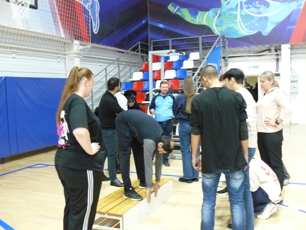 СДАЁМ НОРМЫ ГТО!. Сегодня в физкультурно-оздоровительном комплексе имени Героя Советского Союза А.И.Рыбникова, трудовые коллективы города Ессентуки различных возрастных групп, приняли участие в сдачи нормативов комплекса ГТО... СДАЁМ НОРМЫ ГТО!. Сегодня в физкультурно-оздоровительном комплексе имени Героя Советского Союза А.И.Рыбникова, трудовые коллективы города Ессентуки различных возрастных групп, приняли участие в сдачи нормативов комплекса ГТО...