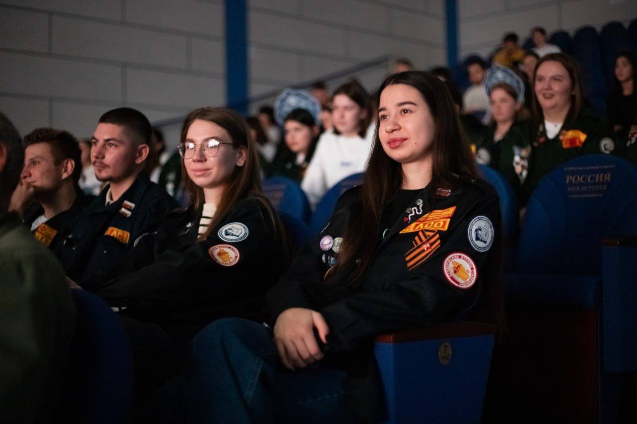 И жили они долго и счастливо — и началась новая глава в Пятигорье! И жили они долго и счастливо — и началась новая глава в Пятигорье!