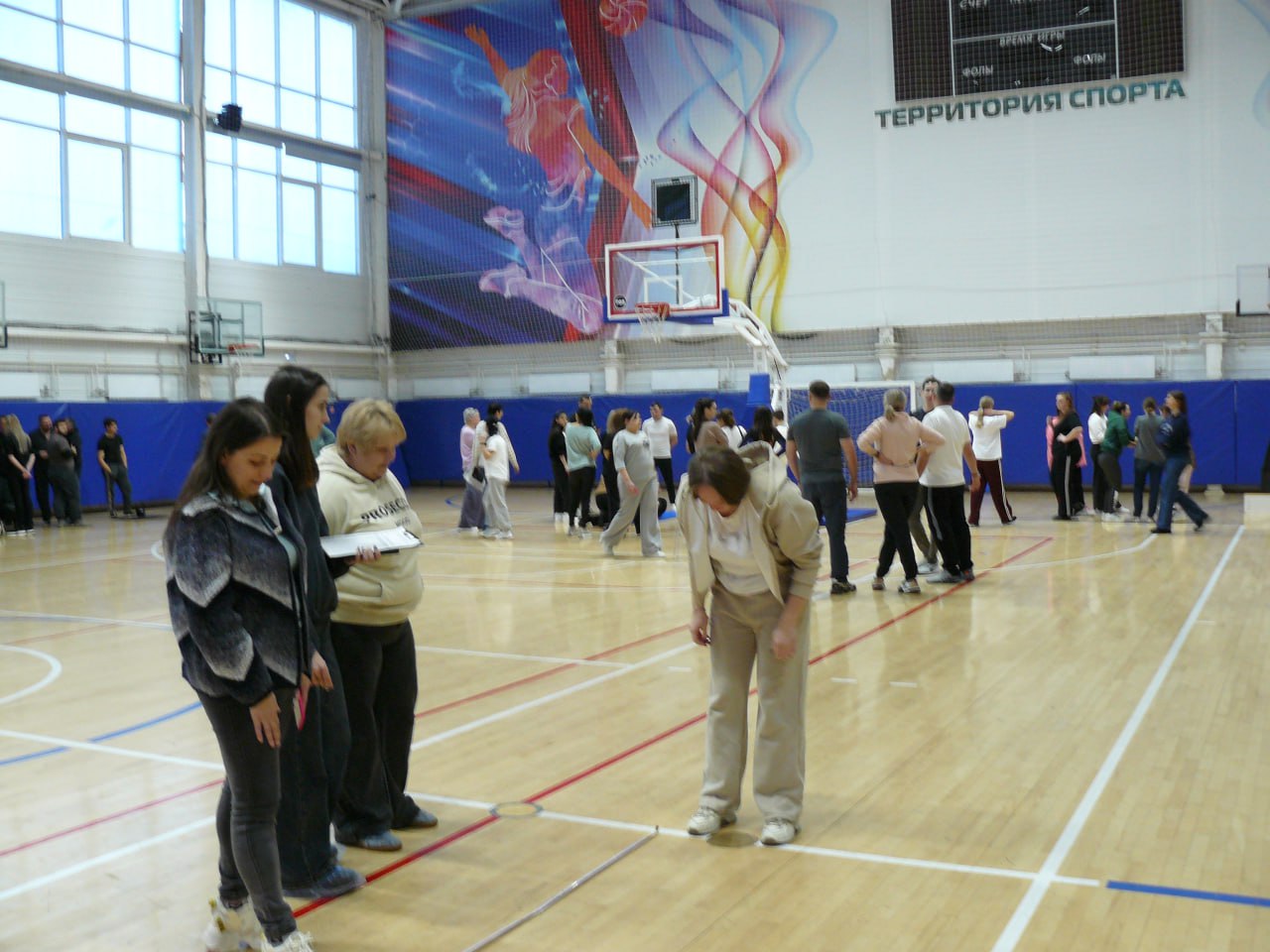 СДАЁМ НОРМЫ ГТО!. Сегодня в физкультурно-оздоровительном комплексе имени Героя Советского Союза А.И.Рыбникова, трудовые коллективы города Ессентуки различных возрастных групп, приняли участие в сдачи нормативов комплекса ГТО... СДАЁМ НОРМЫ ГТО!. Сегодня в физкультурно-оздоровительном комплексе имени Героя Советского Союза А.И.Рыбникова, трудовые коллективы города Ессентуки различных возрастных групп, приняли участие в сдачи нормативов комплекса ГТО...