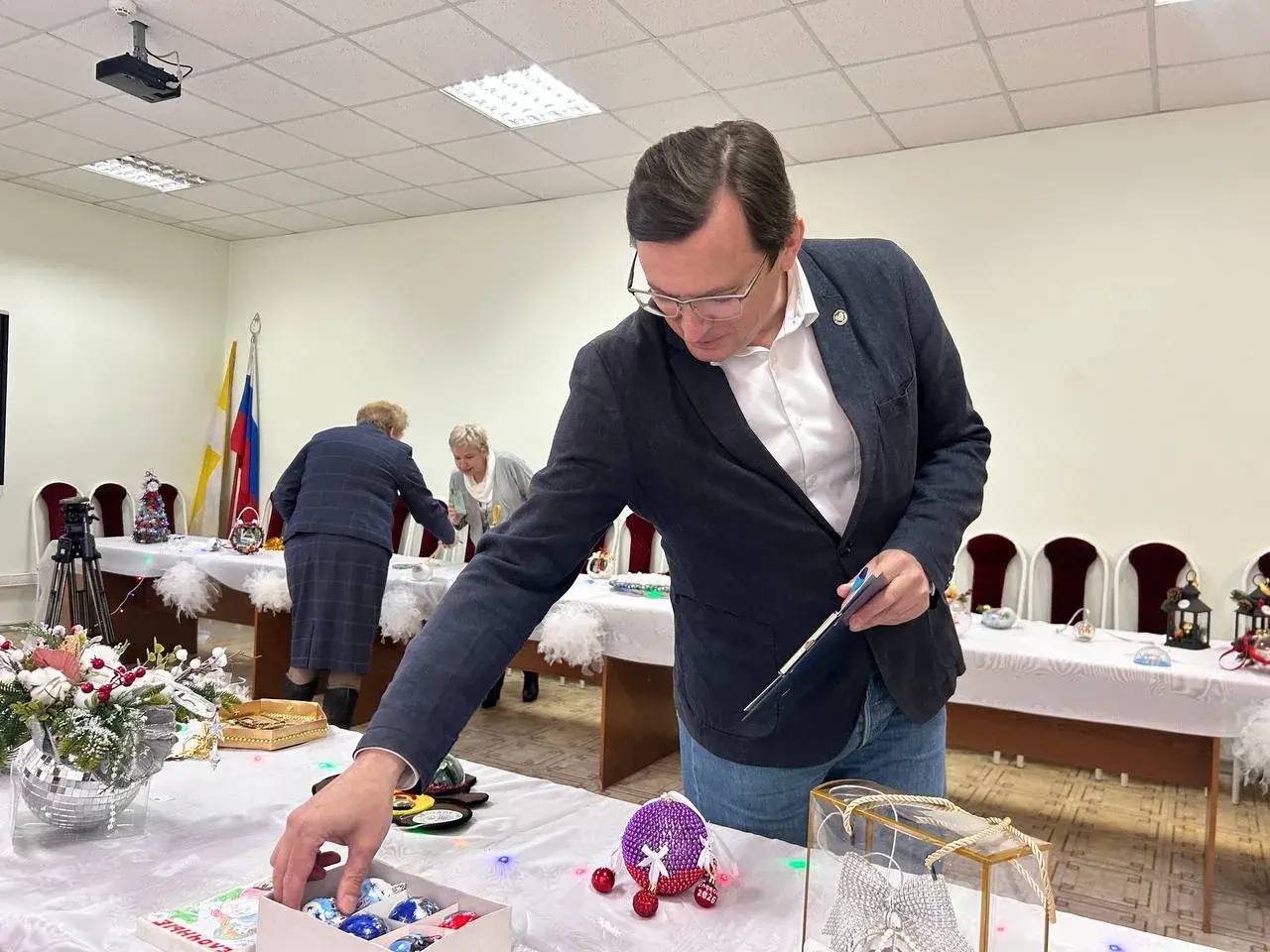 Евгений Моисеев: В Кисловодске завершился конкурс брендированной ёлочной игрушки Евгений Моисеев: В Кисловодске завершился конкурс брендированной ёлочной игрушки