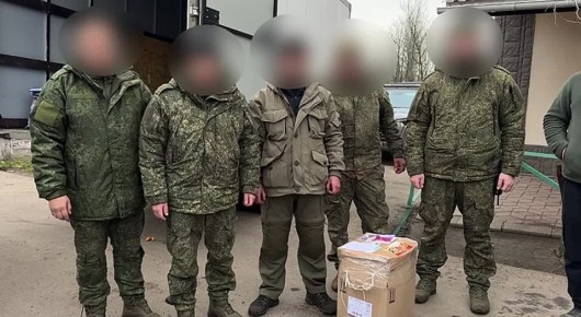 Дмитрий Ворошилов: Ветеран Великой Отечественной войны Евдокия Ивановна Грищук собрала и передала нашим ребятам, выполняющим задачи в зоне проведения специальной военной операции, новогоднюю посылку