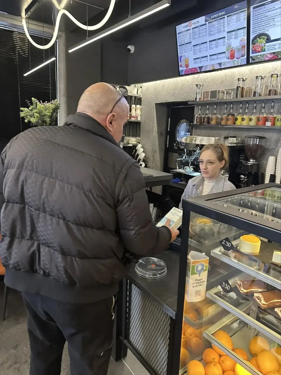 Внимание: безопасность на дорогах и тротуарах! Внимание: безопасность на дорогах и тротуарах!