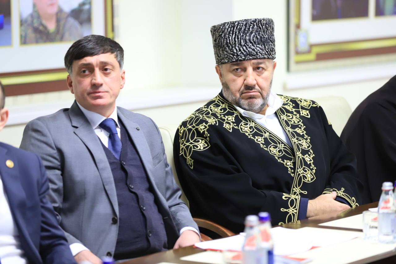 Начальник ГУ МВД России по СКФО Сергей Бачурин провёл встречу с представителями духовенства Северо-Кавказского региона Начальник ГУ МВД России по СКФО Сергей Бачурин провёл встречу с представителями духовенства Северо-Кавказского региона