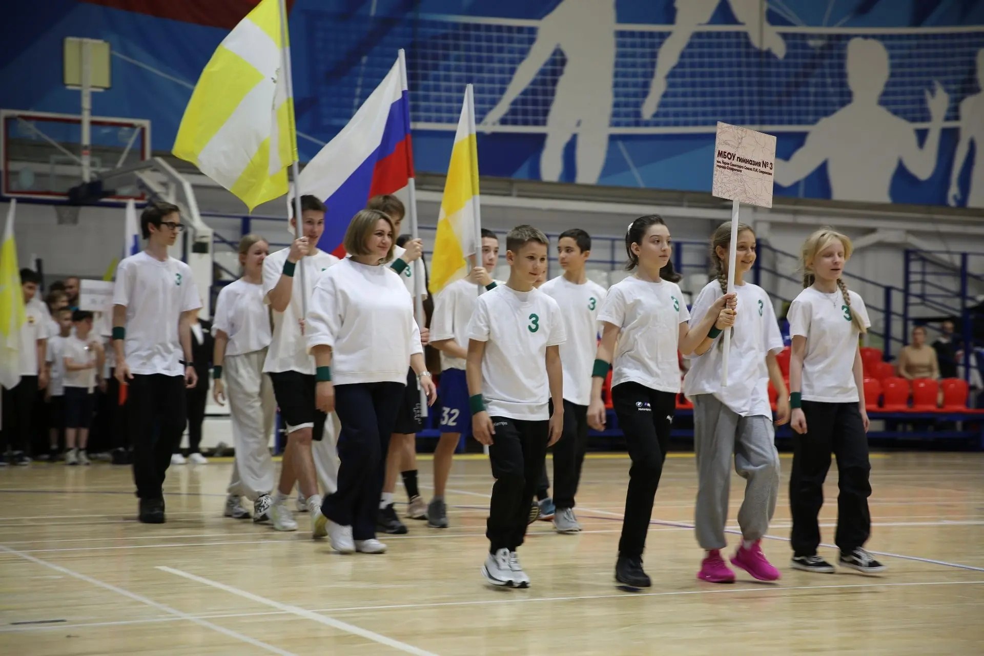 Иван Ульянченко наградил победителей спартакиады школьников Ставрополя Иван Ульянченко наградил победителей спартакиады школьников Ставрополя