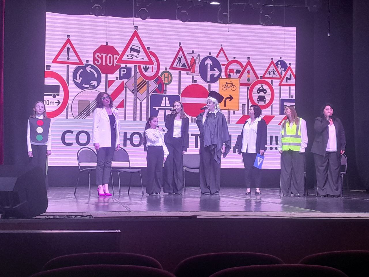 На Ставрополье состоялся финал конкурса агитбригад родительских комитетов «На дороге не зевай, правила дорожного движения соблюдай!» На Ставрополье состоялся финал конкурса агитбригад родительских комитетов «На дороге не зевай, правила дорожного движения соблюдай!»