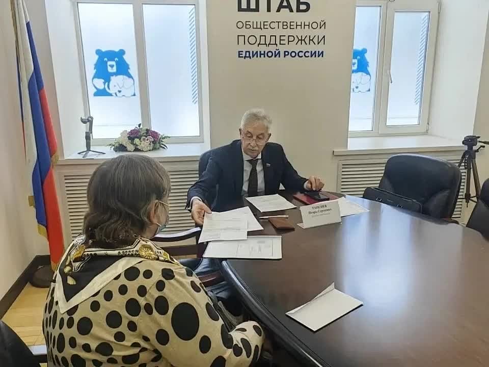 Коротко о работе депутатов вне стен парламента