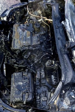 Машина загорелась на севере Ставрополя — пострадал водитель