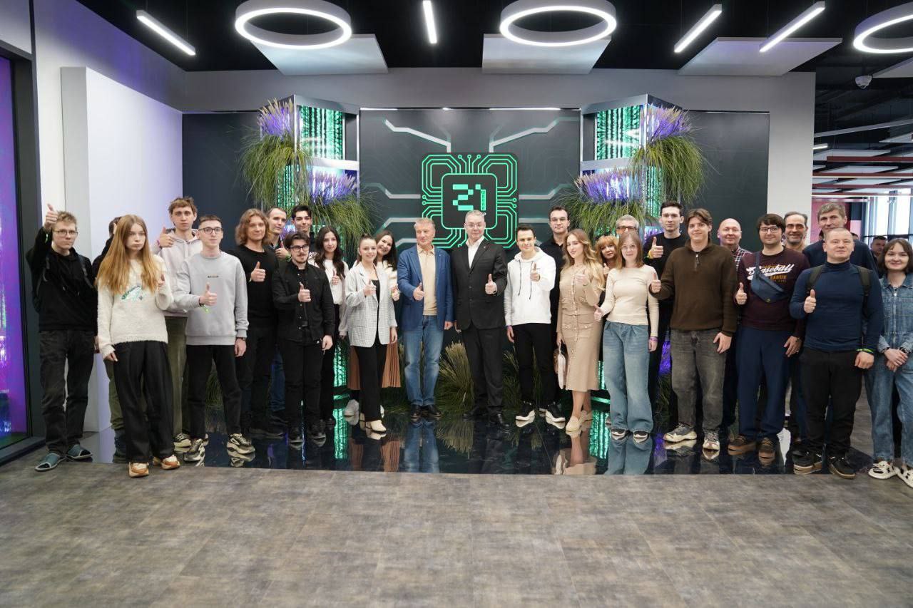 Первое на Ставрополье пространство цифровых технологий «Школа 21» распахнуло свои двери! Первое на Ставрополье пространство цифровых технологий «Школа 21» распахнуло свои двери!