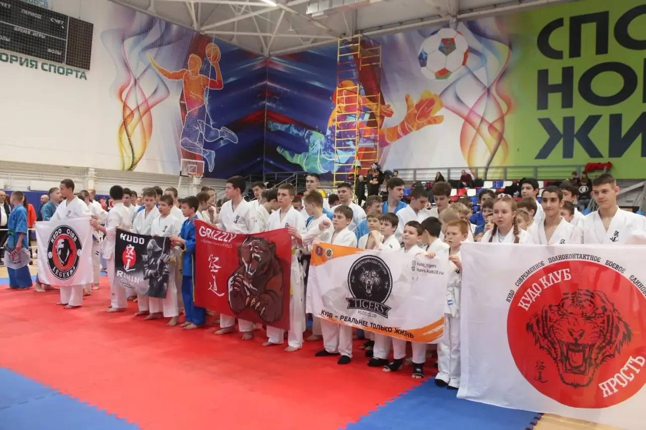 Кудо в память о Герое. В Ессентуках состоялись краевые соревнования, посвящённые памяти Героя России Ивана Каширина, а также чемпионат и первенство города по кудо Кудо в память о Герое. В Ессентуках состоялись краевые соревнования, посвящённые памяти Героя России Ивана Каширина, а также чемпионат и первенство города по кудо