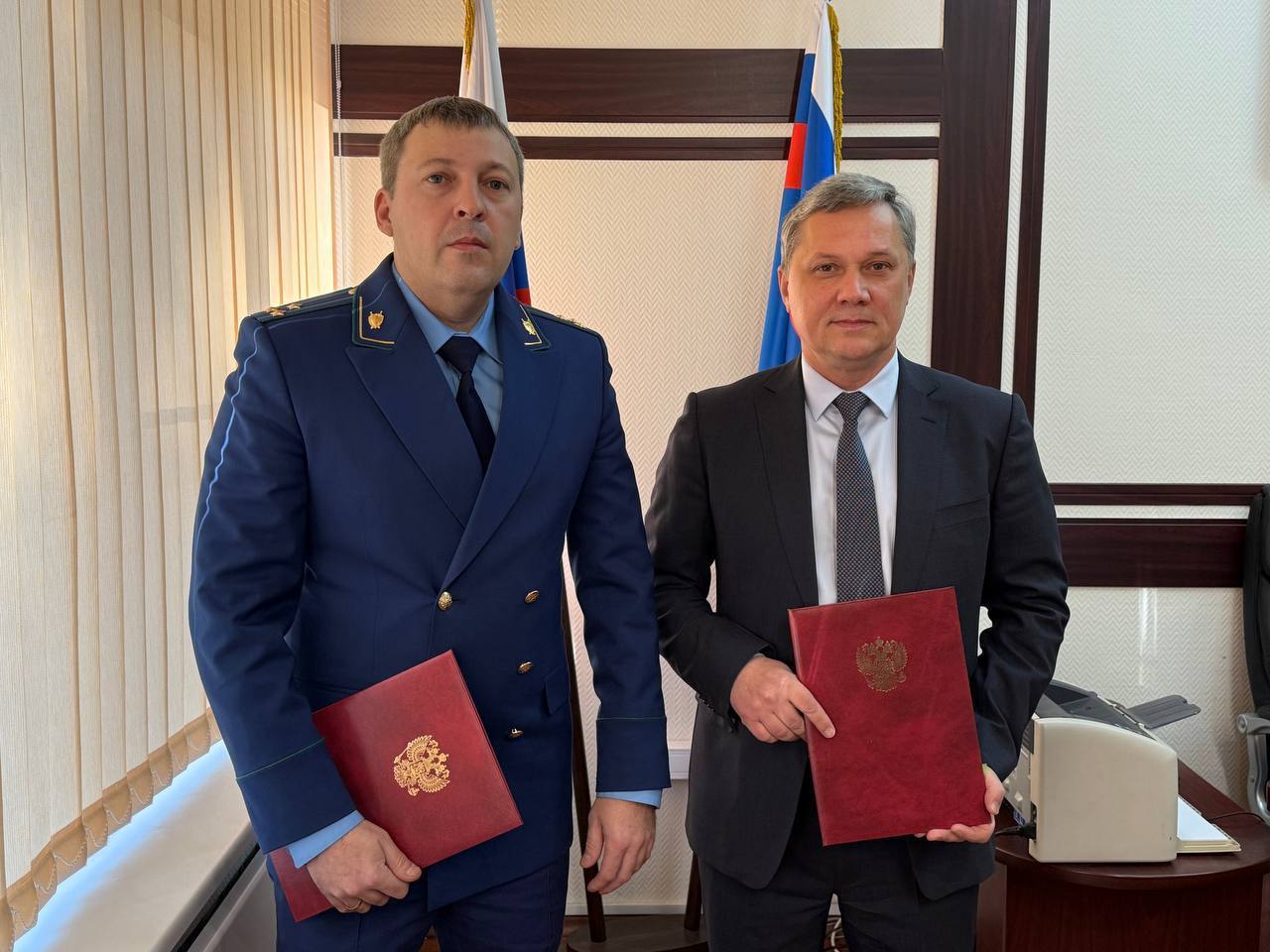 Дмитрий Ворошилов: Сегодня с прокурором города Пятигорска Никитой Солдатовым подписали соглашение о взаимодействии в сфере муниципального нормотворчества Дмитрий Ворошилов: Сегодня с прокурором города Пятигорска Никитой Солдатовым подписали соглашение о взаимодействии в сфере муниципального нормотворчества