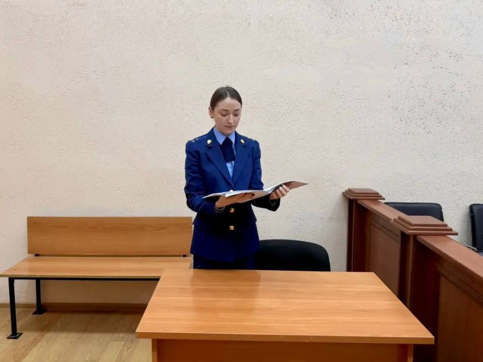 По иску прокурора в пользу ребенка, пострадавшего от укуса собаки, взыскана компенсация морального вреда в сумме 150 тыс