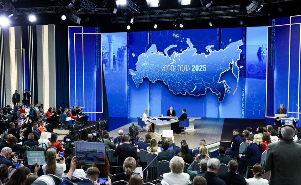 Владимир Путин назвал создание мессенджера MАХ правильным решением