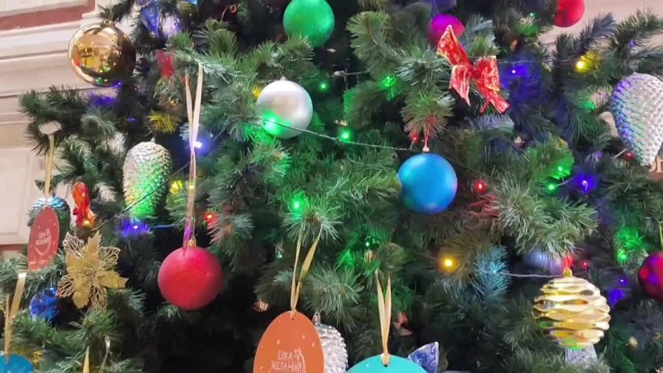 Иван Ульянченко: Ставрополь присоединился к новогодней акции "Елка желаний", которая проходит по всей нашей стране
