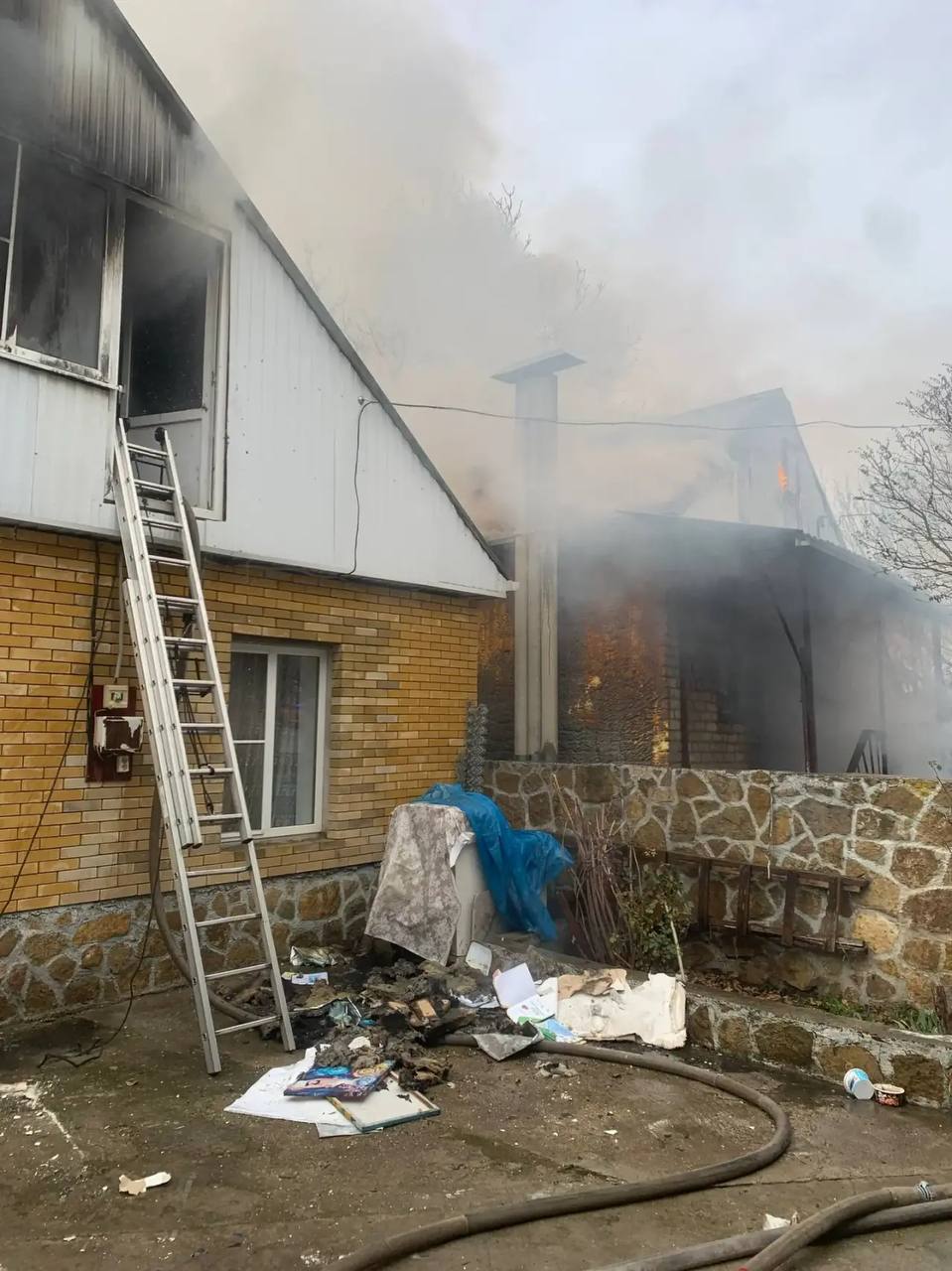 Евгений Моисеев: В Кисловодске произошел пожар в СНТ «Зеленогорский» Евгений Моисеев: В Кисловодске произошел пожар в СНТ «Зеленогорский»