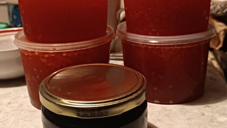 Как выбрать качественную икру для новогоднего стола