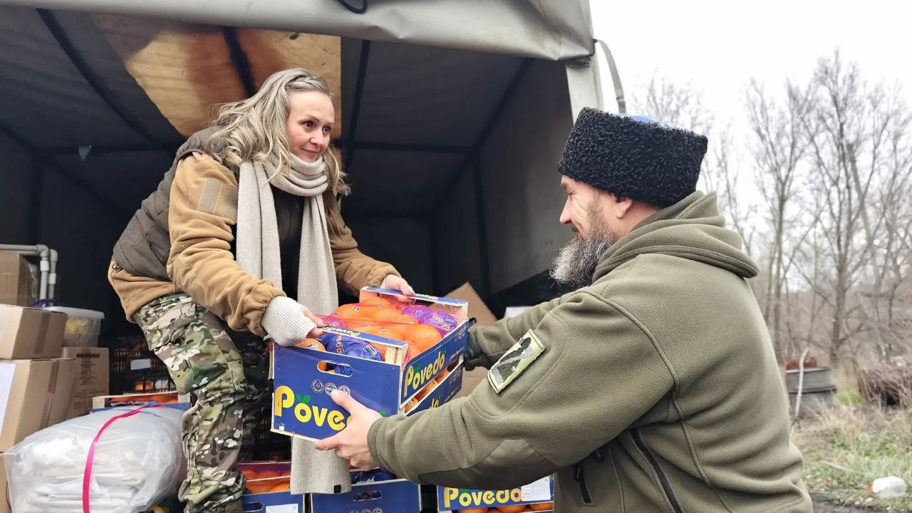 Гуманитарный конвой из Ессентуков достиг новых территорий Гуманитарный конвой из Ессентуков достиг новых территорий