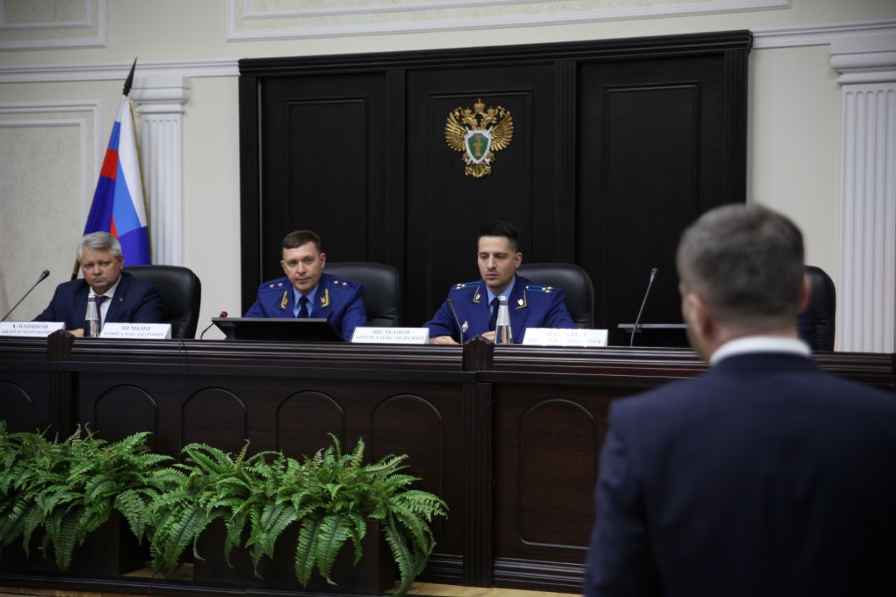 Эффективная реализация национальных проектов – на контроле прокурора края Юрия Немкина Эффективная реализация национальных проектов – на контроле прокурора края Юрия Немкина