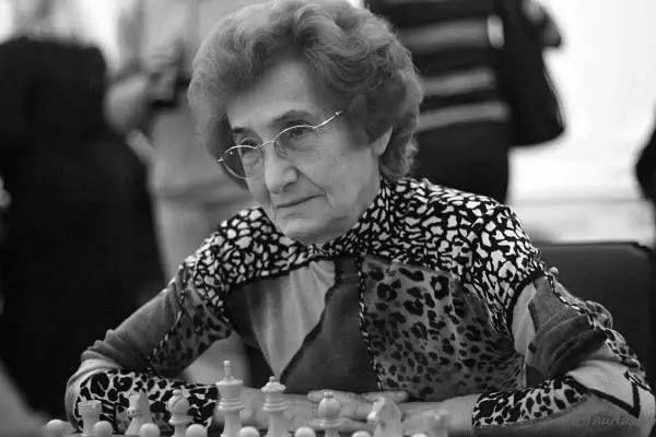 В возрасте 87 лет ушла из жизни международный женский гроссмейстер Валентина Яковлевна Козловская