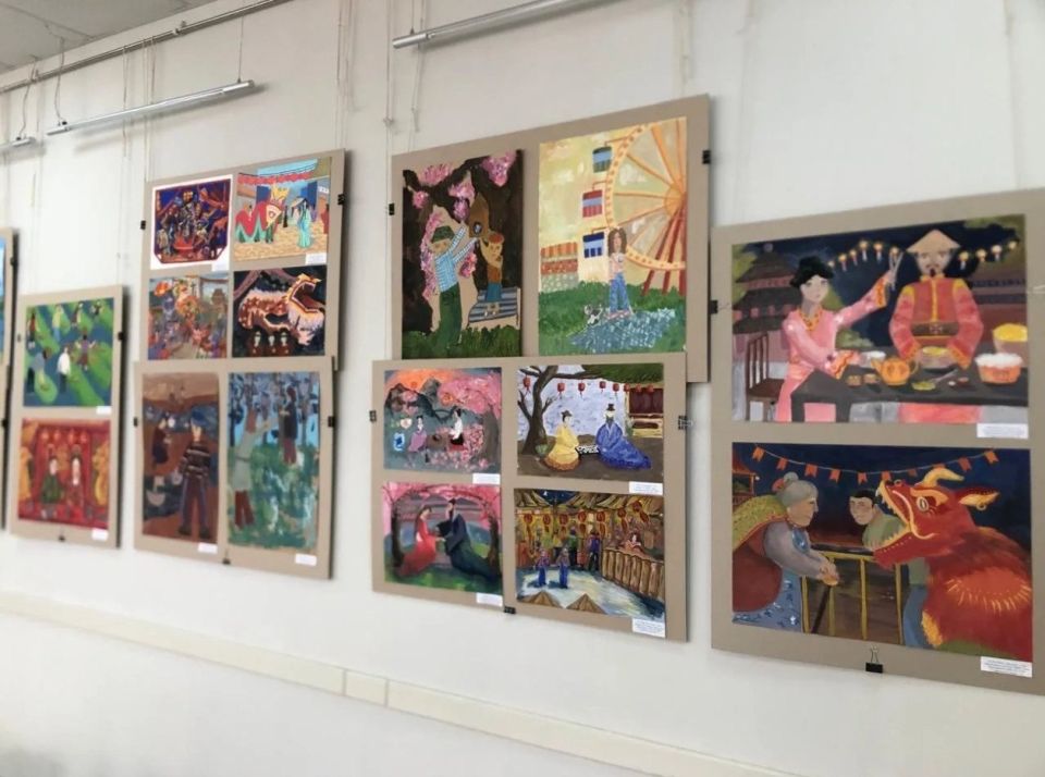 Международный конкурс детского рисунка «Под небом голубым есть город золотой» с успехом прошел в Ставрополе, объединив юные таланты из Ставрополя и его городов-побратимов – Чжэньцзяна и Чанджоу (Китай) в возрасте от 7 до 15...