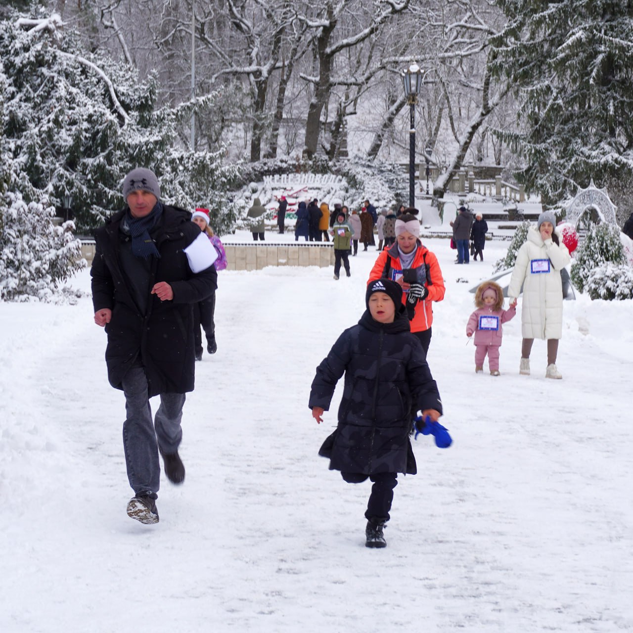 В Железноводск прошёл новогодний забег «Бегу и обещаю 2026»! В Железноводск прошёл новогодний забег «Бегу и обещаю 2026»!