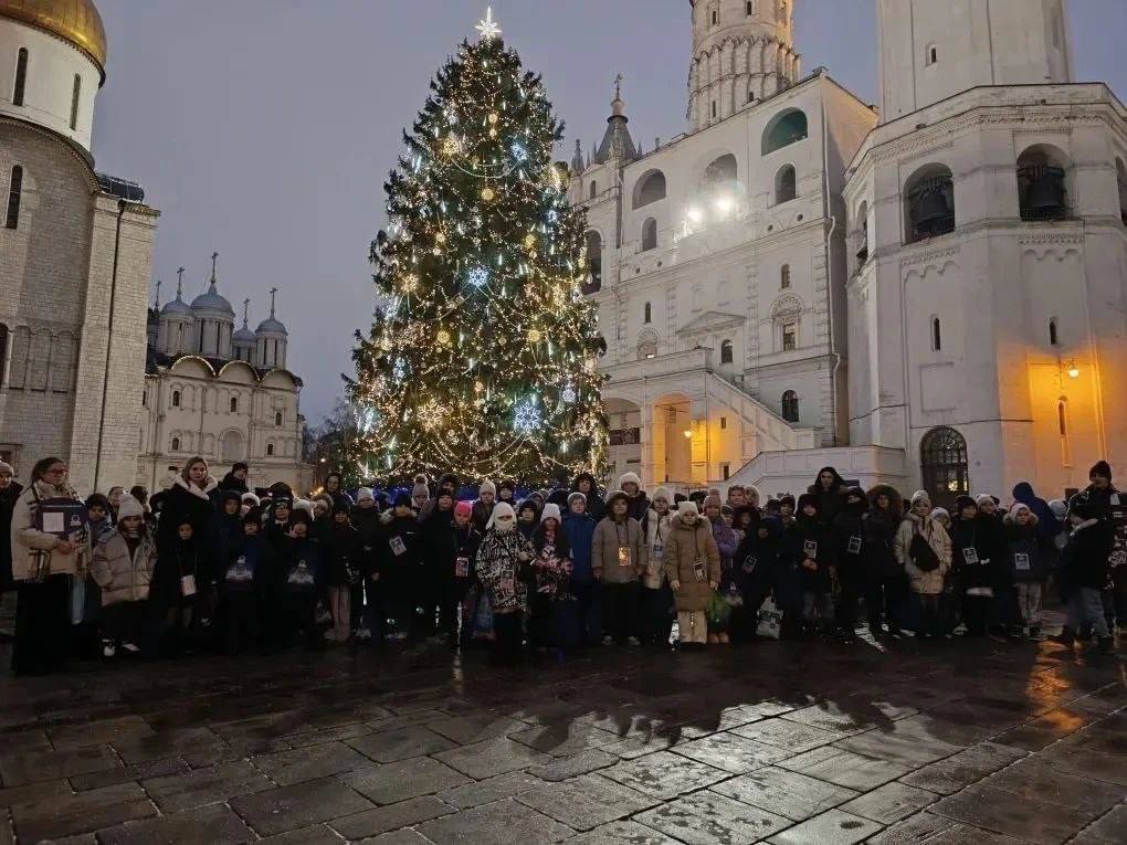 69 ставропольских детей побывали на Кремлёвской ёлке 69 ставропольских детей побывали на Кремлёвской ёлке