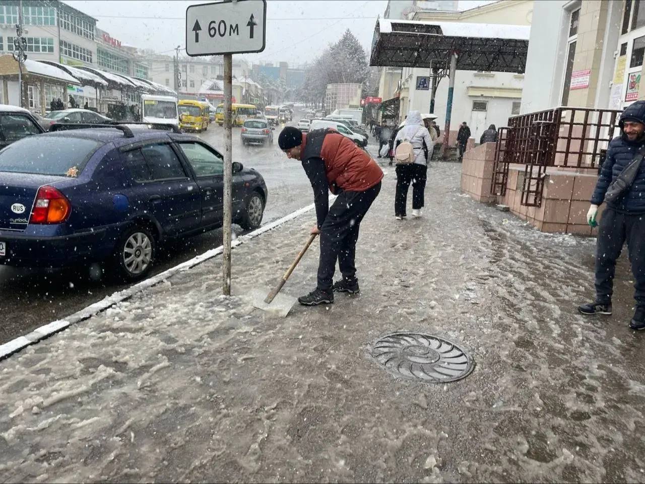 Евгений Моисеев: Рубрика «Итоги года» - за 2025 году выдано более 1000 предписаний об устранении нарушений городских Правил благоустройства