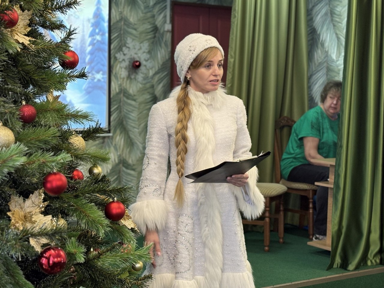 Полицейские Ставрополя поздравили детей из детского дома в преддверии Нового года Полицейские Ставрополя поздравили детей из детского дома в преддверии Нового года