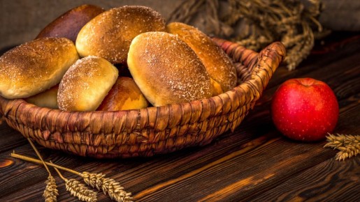 Пусть подруги обзавидуются: смажьте готовые пироги этим сиропом для блеска и мягкости