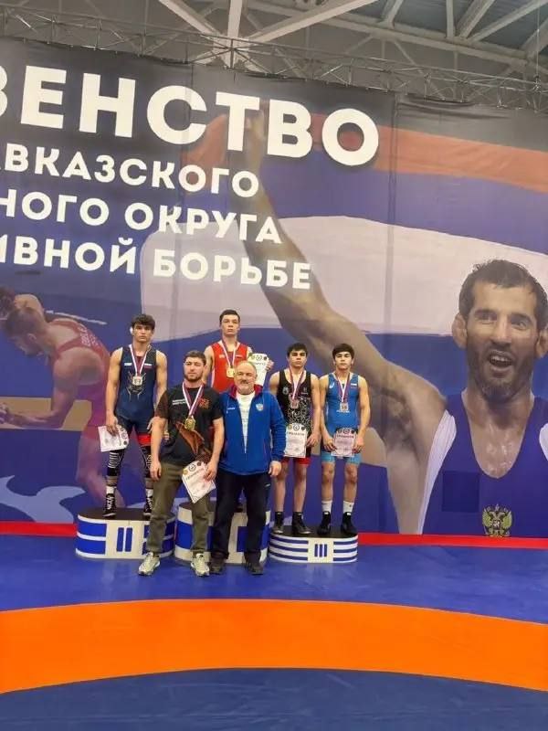 Три медали завоевали ставропольские спортсмены на первенстве СКФО по греко-римской борьбе среди юношей до 18 лет Три медали завоевали ставропольские спортсмены на первенстве СКФО по греко-римской борьбе среди юношей до 18 лет