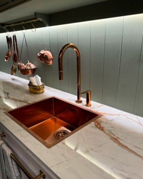 Латунные мойки для кухни: что нужно знать и как сделать выбор