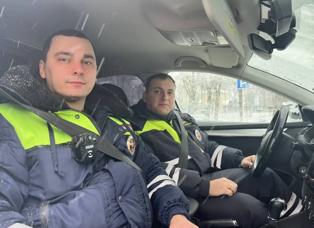 Ставропольские автоинспекторы помогли вернуться домой потерявшейся пенсионерке Ставропольские автоинспекторы помогли вернуться домой потерявшейся пенсионерке